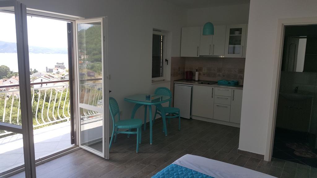Apartments La Dolce Vita Херцег Нови Екстериор снимка