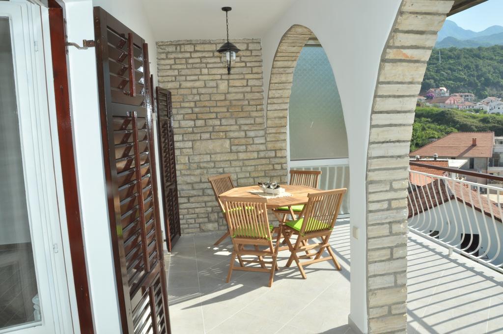 Apartments La Dolce Vita Херцег Нови Екстериор снимка